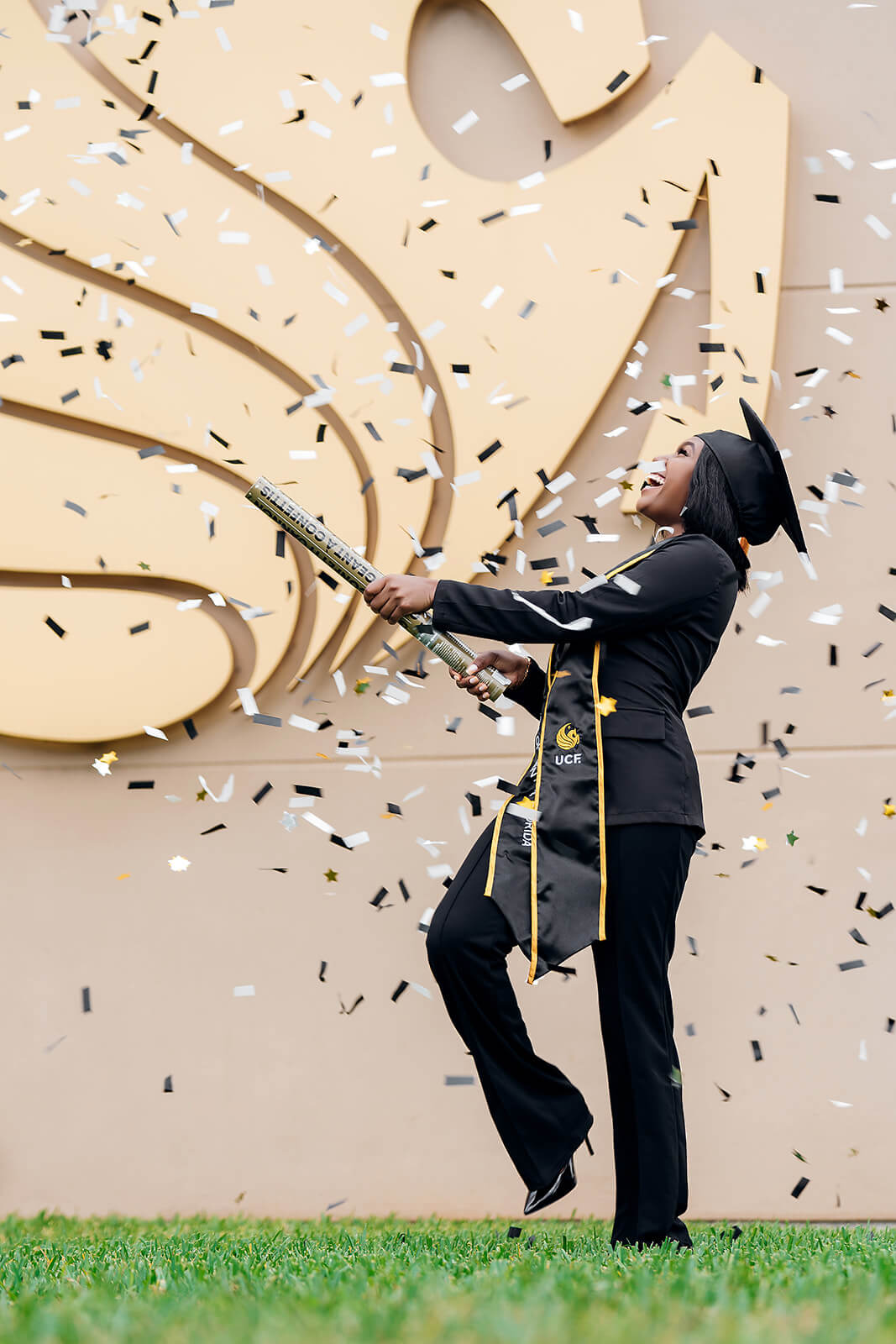 College Graduation Photoshoot 2026: Why Your Cap & Gown Photos Deserve a Pro